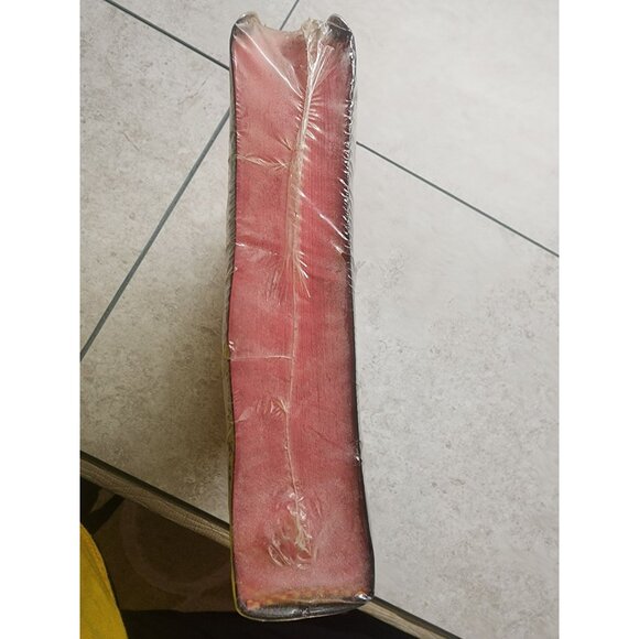 New King James Version Gift & Award Bible With Illustrated Dictionary-Concordanc - Picture 4 of 5